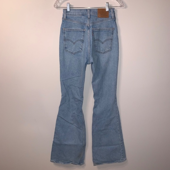 Levi's '70s high flare jean Super high-waisted flared jeans 24 - Picture 2 of 14
